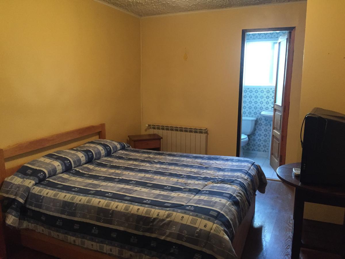 Hostal Balmaceda ปุนตาอาเรนาส ภายนอก รูปภาพ
